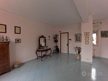 Appartamento spazioso e luminoso in pieno centro: