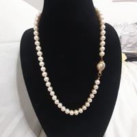 collana di perle anni 70