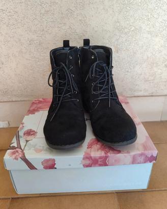 Stivaletto da donna scamosciato
