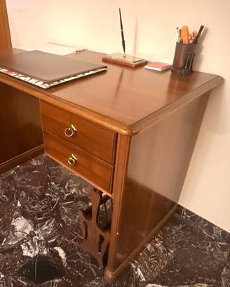 scrivania in legno massello