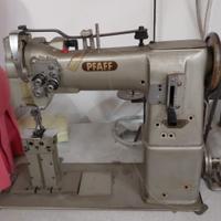 Vecchia macchina da cucire due aghi