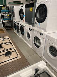 Lavatrice nuove con piccoli didetti estetici