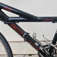 Bici Cannondale Mtb nera ruote da 26