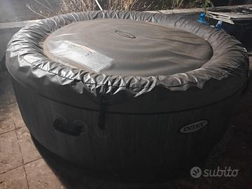 piscina idromassaggio Intex 
