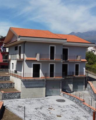 Rif.LA94- villa a schiera santa venerina