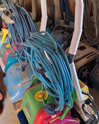 Dolphin Maytronics pulitore per piscina 
