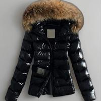 Piumino donna invernale con colletto di pelo