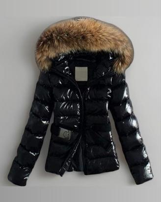 Piumino donna invernale con colletto di pelo