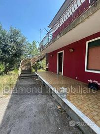 Villetta singola con terreno a Zafferana Etnea