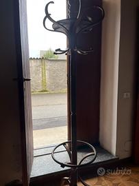 Appendiabiti in legno