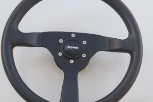 volante momo