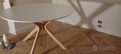 Tavolo Gales di Banak