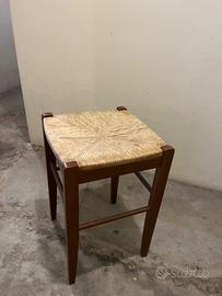 Sgabello in legno fondo paglia quadrato