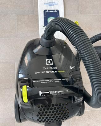 Aspirapolvere ciclone con sacchetto electrolux