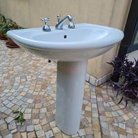 Lavandino e colonna dolomite