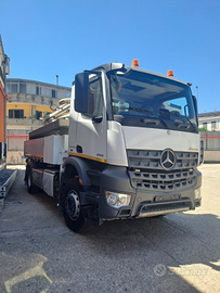 Mercedes arocs 2133