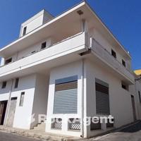 FABBRICATO A RUSTICO USO RESIDENZIALE E ARTIGIANAL