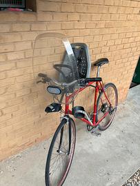Seggiolino Thule Yepp Mini con parabrezza