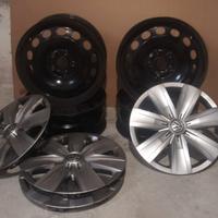 cerchi in metallo e copricerchi