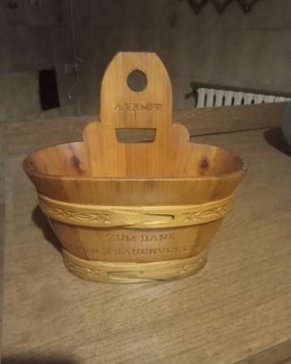 Portaoggetti in legno