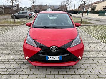 Toyota Aygo 1.0 benz 72cv 5 porte KM CERTIFICATI
