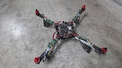 Drone autocostruito
