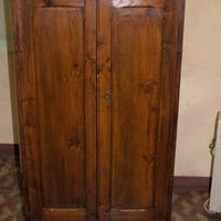 Mobile guardaroba in legno massiccio