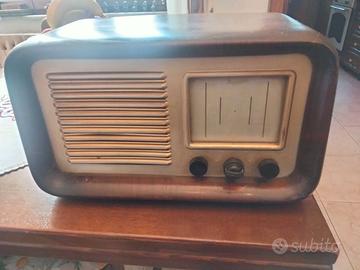 Radio d'epoca a valvole