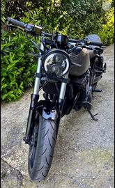 Moto cafe racer Suzuki gsx750ae