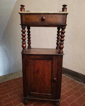 Comodino antico 