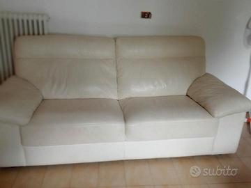 divano in cuoio 