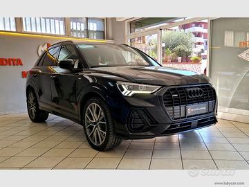 AUDI Q3 40 TDI quattro S tr. S line edition BLACK