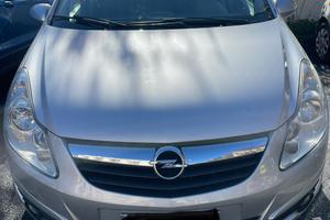 Opel Corsa  1.2 benzina adatta neopatentati