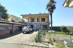 Villa indipendente in collina