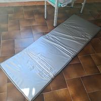 Materassino per fitness con esercizi suggeriti