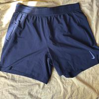 Pantaloncino da corsa nero nike