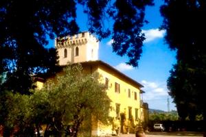 Luminoso appartamento in villa storica