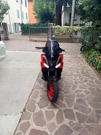 aprilia sr gt 125 sport