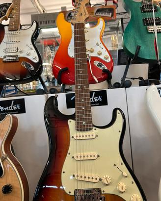 FENDER STRATOCASTER AMERICAN DELUXE ( 2008)