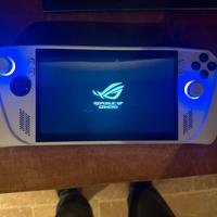 Console portatile ASUS ROG Ally (o ROG Ally X)