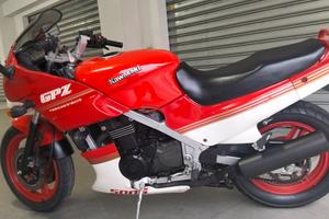 Kawasaki gpz 500 s  Asi