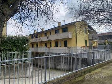 Immobile in asta di 102 m² con 3 locali e box auto