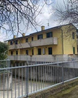 Immobile in asta di 102 m² con 3 locali e box auto