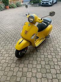 Vespa 300 GTS super sport 2017