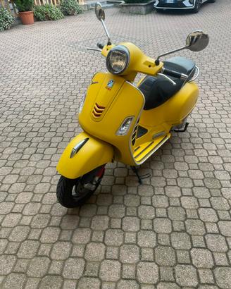 Vespa 300 GTS super sport 2017