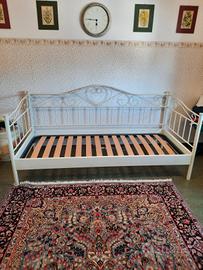 letto in metallo smaltato