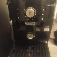 MACCHINA DA CAFFE DE LONGHI MAGNIFICA