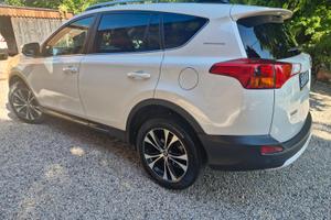 Toyota Rav4 white edition