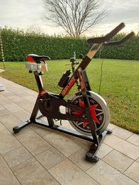 cyclette da spinning professionale