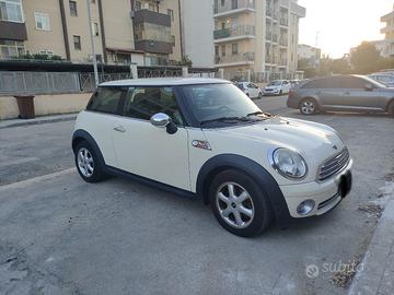 Mini One R56 1.4 benzina  75cv